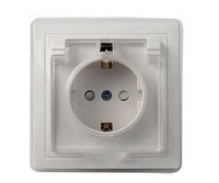 IEK  Кварта  Белый Розетка 1-местная c заземляющими контактами с защитными шторками с кр. керамика IP44 16А  РСбш10-3-ККБ-44