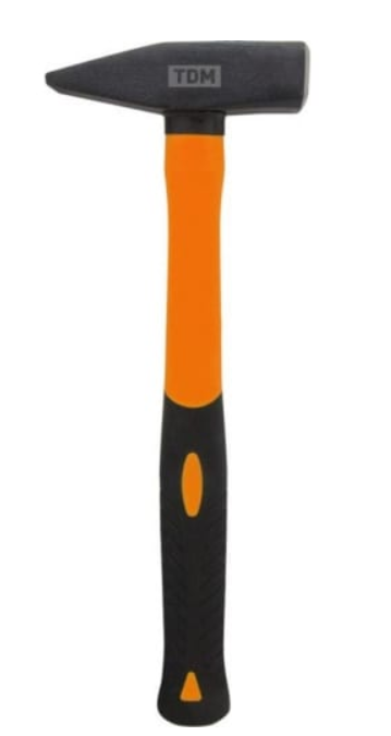 Молоток слесарный, 800 гр, кованый, с усилен. прорезиненной фиберглассовой рукояткой "Алмаз" TDM